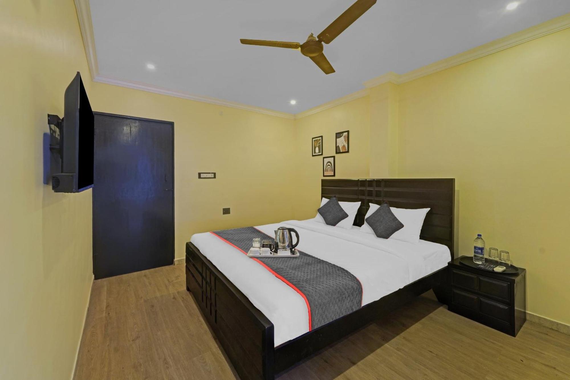 Townhouse Fantasea Hotels Near Omr Ченнаї Екстер'єр фото